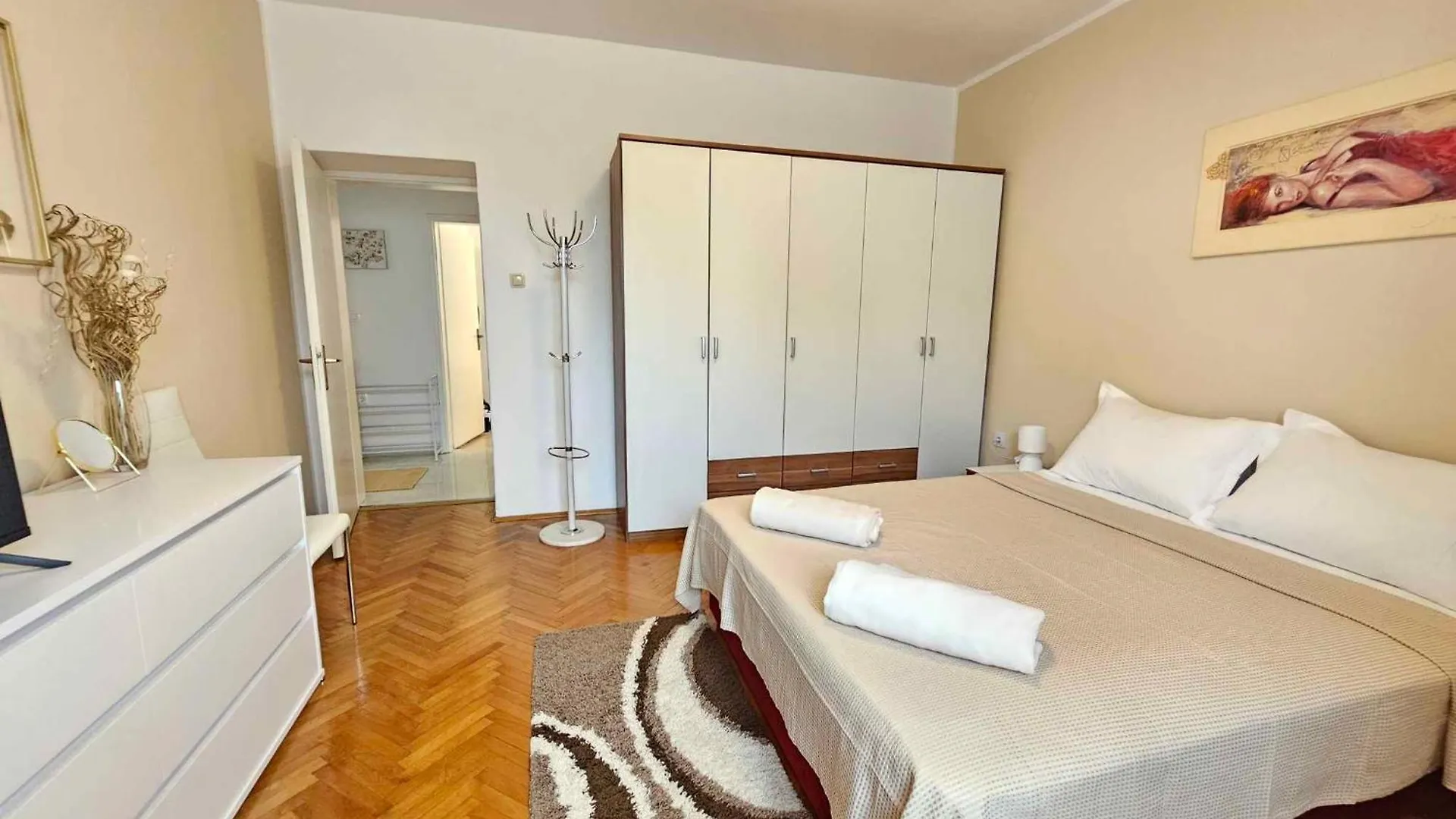 Apartment In Novi Vinodolski 30404